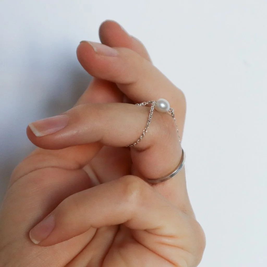 Tear Drop Pearl Chain Silver Ring with freshwater pearl in sterling silver by Nelly Creative Studios NYC