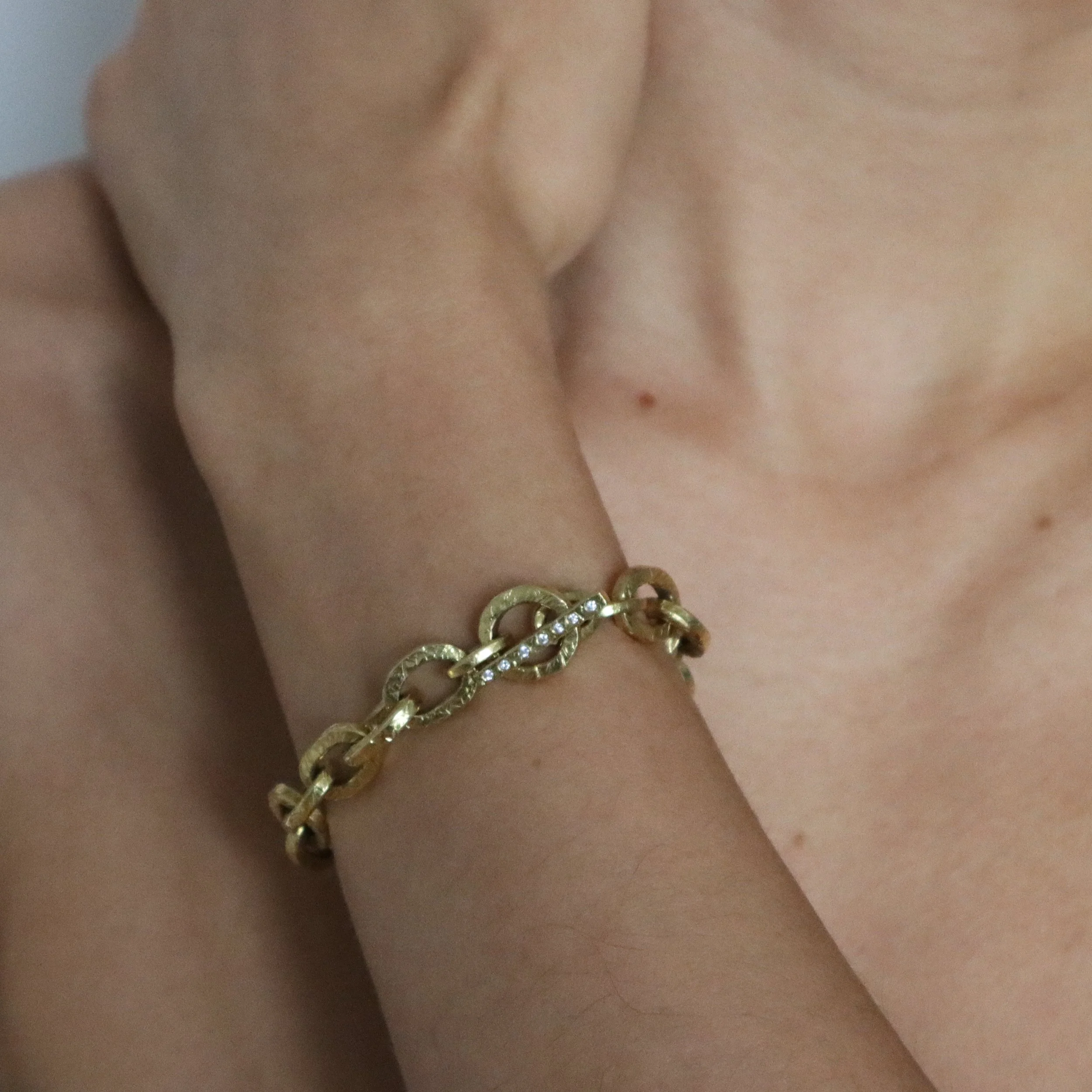 Medium Gold Diamond Links Bracelet with hammered texture in 18 karat yellow gold handcrafted by Nelly Creative Studios